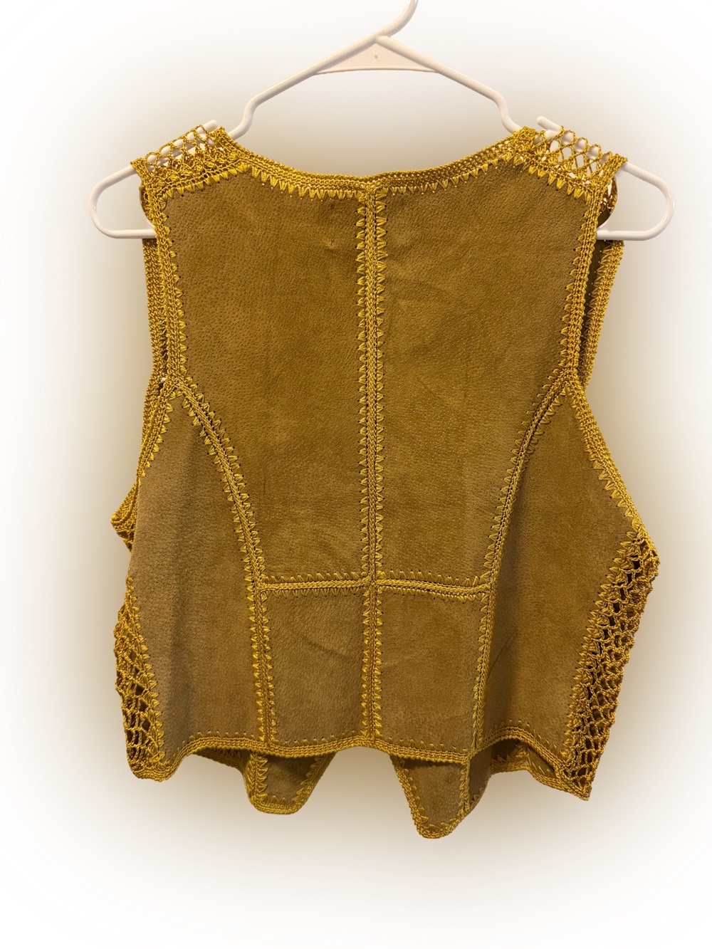 Ying Ying of Nevada Suede and Crochet Vest, Size M - Picture 6 of 8